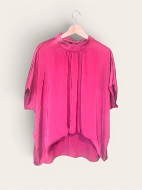 Short-Sleeve High-Neck Blouse in Fuchsia